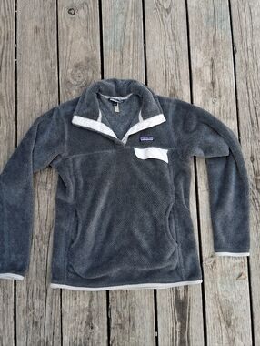Patagonia Re-Tool Snap-T Pullover Women’s Medium Dark Gray Cream Trim Fleece